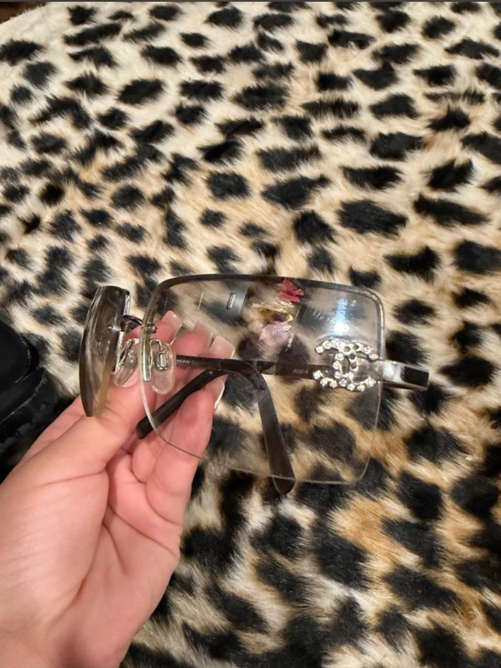 CHANEL Clear Rimless Sunglasses with Crystal CC Accent - Picture 3 of 8